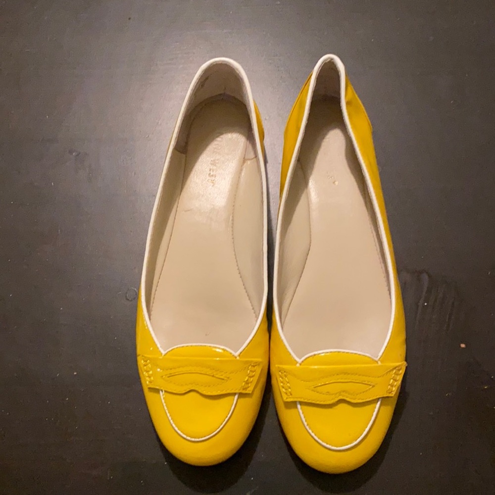 Nine West Yellow Patent Leather Loafers Flats Size 8